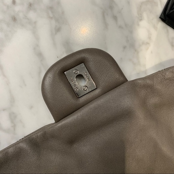 Chanel Grey Handbag Purse - Picture 4 of 13